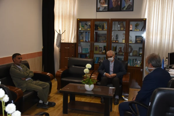 دانشگاه فرهنگیان می تواند کانون حفظ، انتقال و توسعه ارزش های دفاع مقدس باشد. 3