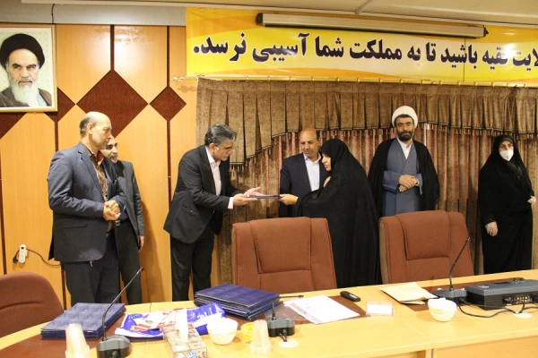 همایش تجلیل از سرپرستان سراهای دانشجویی و کارکنان حوزه دانشجویی دانشگاه فرهنگیان استان لرستان برگزارشد. 7