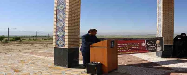 مراسم سالگرد رحلت حضرت امام خیمنی(ره) و قیام 15 خرداد در کنار گلزار دو شهید گمنام در دانشگاه فرهنگیان خراسان شمالی برگزار شد.
 2