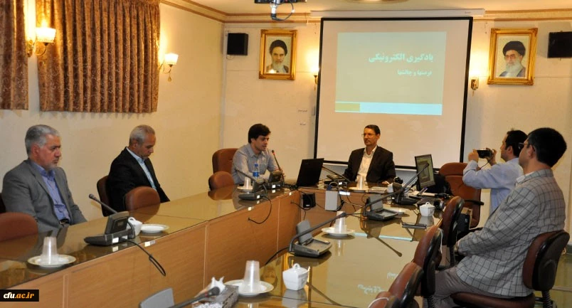 نشست علمی «آموزش مجازی: فرصت ها و چالش ها»
