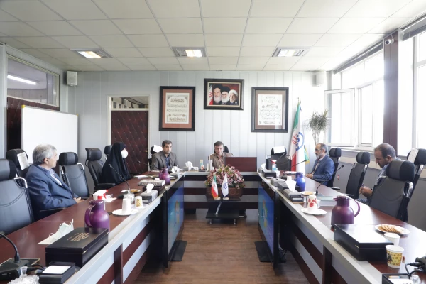 نظم ، امانتداری و تکریم ارباب رجوع از شاخص های اصلی وظایف انتظامات است 2