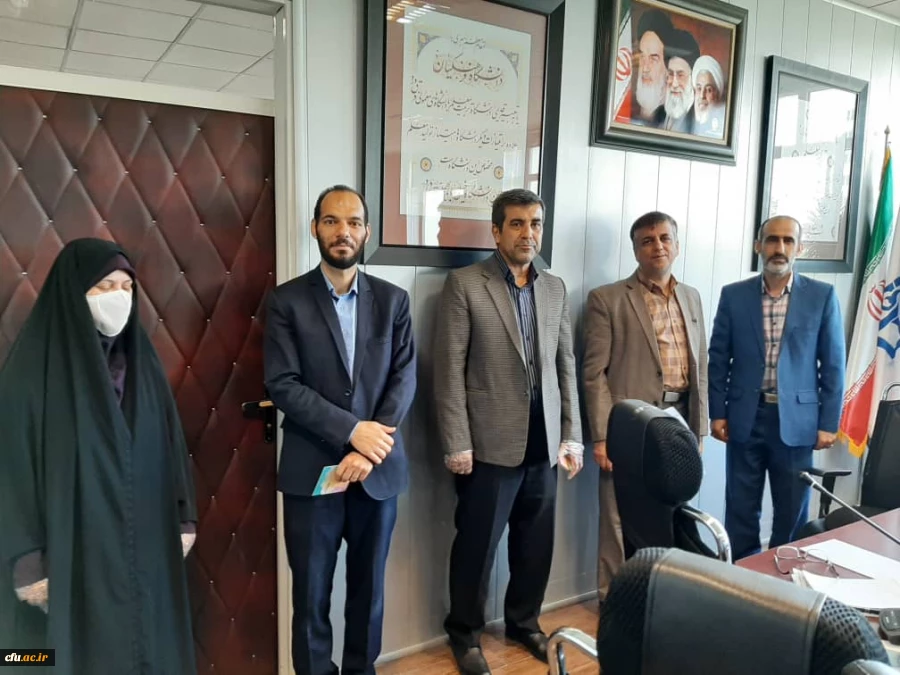 نظم ، امانتداری و تکریم ارباب رجوع از شاخص های اصلی وظایف انتظامات است 8