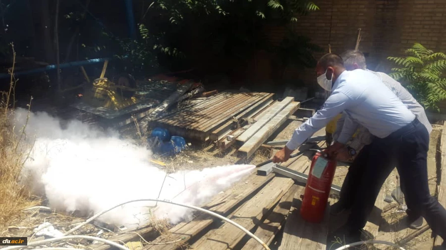 نظم ، امانتداری و تکریم ارباب رجوع از شاخص های اصلی وظایف انتظامات است 11