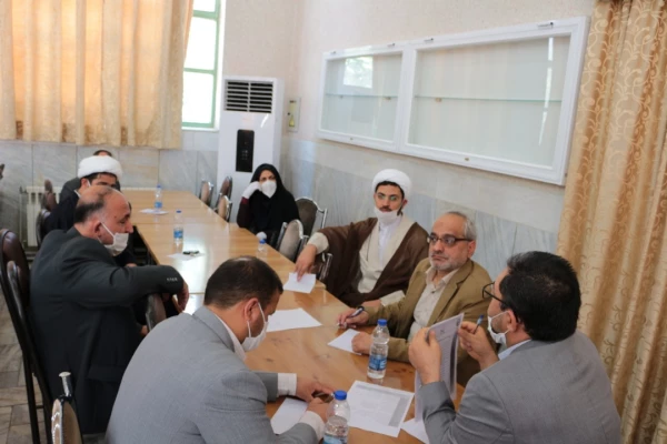 برگزاری نشست هم اندیشی اساتید دروس نظری پردیس های استان سمنان 7