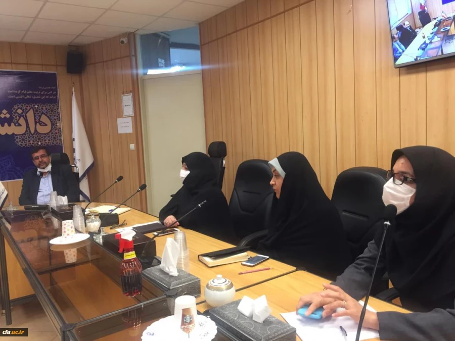 اهمیت نقش سرپرستان سراها به عنوان مسئول سامانه نظارت بهداشتی  و رابط مشاوره 4