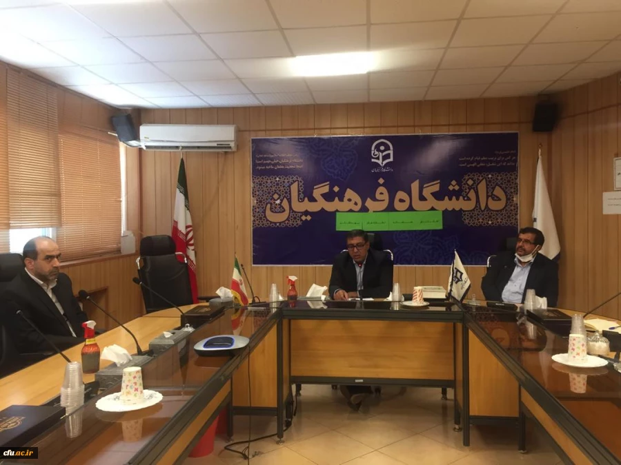 اهمیت نقش سرپرستان سراها به عنوان مسئول سامانه نظارت بهداشتی  و رابط مشاوره 7