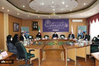 به میزبانی پردیس فاطمه الزهرا(س) تبریز برگزار شد:

نخستین جشنواره استانی تجارب برتر آموزشی_ تربیتی پژوهش محور در دوره ابتدائی
