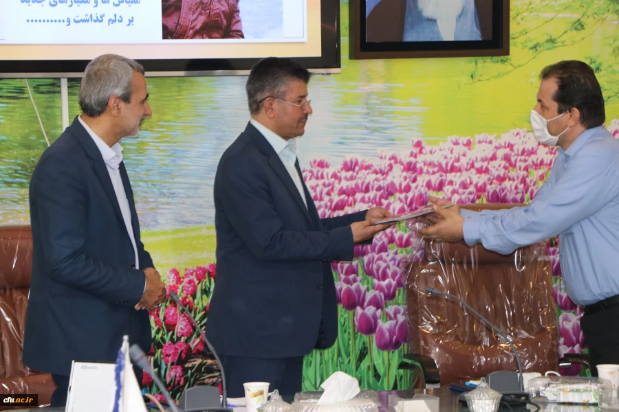 گردهمایی بسیج اساتید دانشگاه فرهنگیان استان اصفهان به مناسبت روز بسیج استادان 6