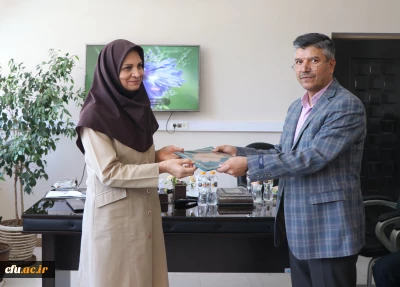 در دانشگاه فرهنگیان استان اصفهان انجام شد:

تجلیل از اساتید و مدرسین تولید محتوای آموزشی مهارت آموزان ماده 28 دانشگاه فرهنگیان