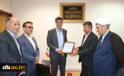 تقدیر رئیس دانشگاه فرهنگیان استان اصفهان از مدیر کل صدا و سیمای مرکز اصفهان 2