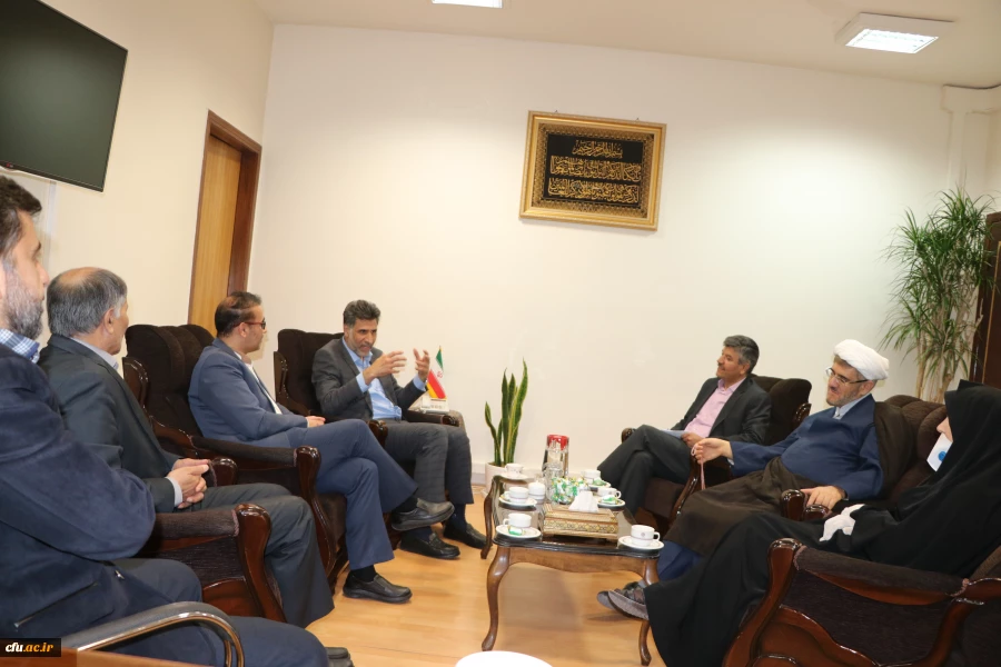 تقدیر رئیس دانشگاه فرهنگیان استان اصفهان از مدیر کل صدا و سیمای مرکز اصفهان 3