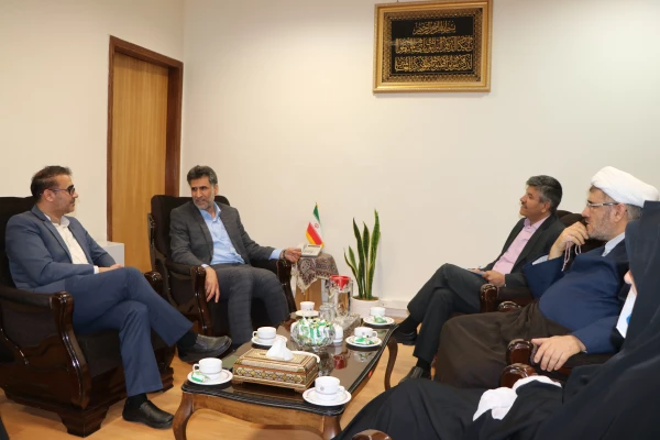 تقدیر رئیس دانشگاه فرهنگیان استان اصفهان از مدیر کل صدا و سیمای مرکز اصفهان 5