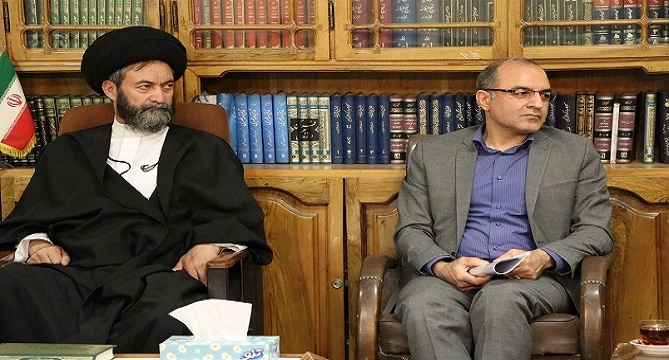 دیدار سرپرست دانشگاه و اعضای بنیاد خیرین حامی دانشگاه فرهنگیان استان اردبیل با نماینده ولی فقیه و امام جمعه اردبیل
 2