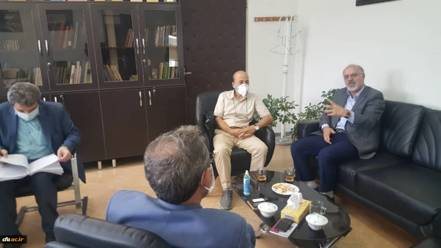 
بیانیه هیئت داوران مسابقه طراحی آرم و لوگو (موزه ملی، مرکز اسناد و مفاخر تربیت معلم ایران)
 8