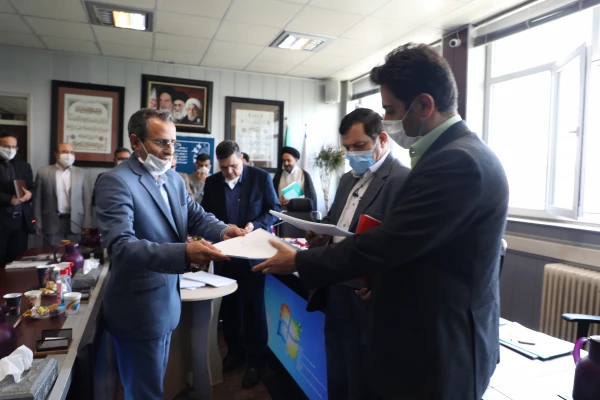 تدوین برنامه جامع توانمندسازی پژوهشی اعضاء هیات علمی اقدام بسیار ارزشمندی است و امیدواریم در ارتقاء شاخص علمی دانشگاه موثر واقع شود 11