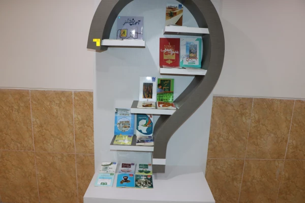 اداره کل کتابخانه های عمومی اصفهان 1000 جلد کتاب به دانشگاه فرهنگیان اهدا کرد 5