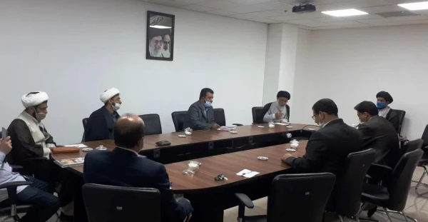 جلسه هماهنگی با آیت الله میرباقری در جهت تبدیل بیانیه گام دوم انقلاب به سرفصل های ساعات فرهنگی 3