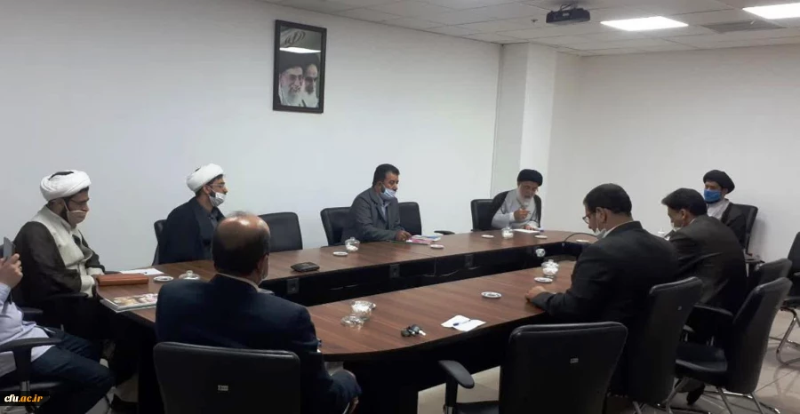 جلسه هماهنگی با آیت الله میرباقری در جهت تبدیل بیانیه گام دوم انقلاب به سرفصل های ساعات فرهنگی 3