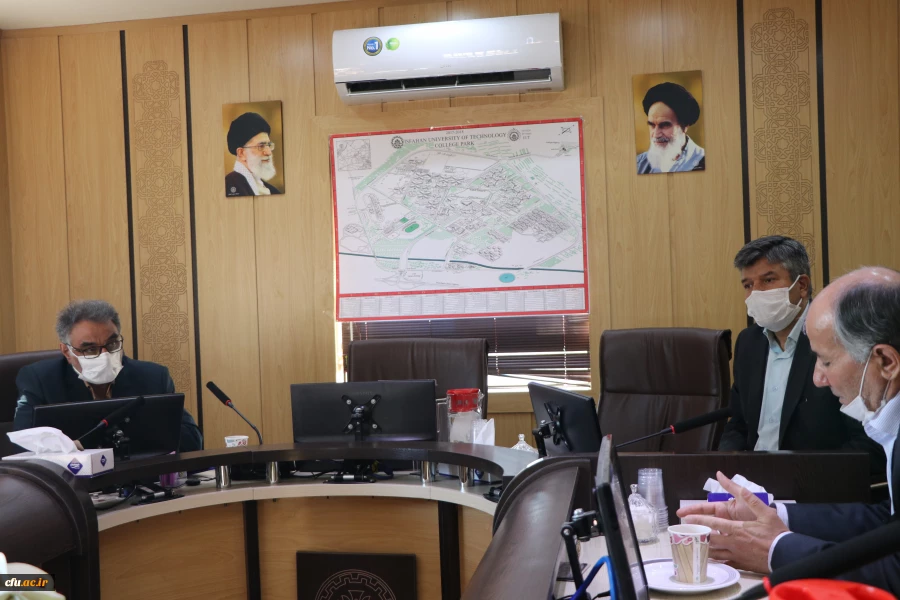 نشست مسئولین دانشگاه فرهنگیان استان اصفهان با ریاست دانشگاه صنعتی اصفهان 4