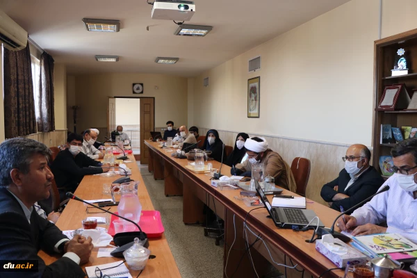 نشست رئیس و مسئولین دانشگاه فرهنگیان استان اصفهان با مدیر عامل و هئیت امناء بنیاد خیریه فرهنگی المهدی(ع) اصفهان 2