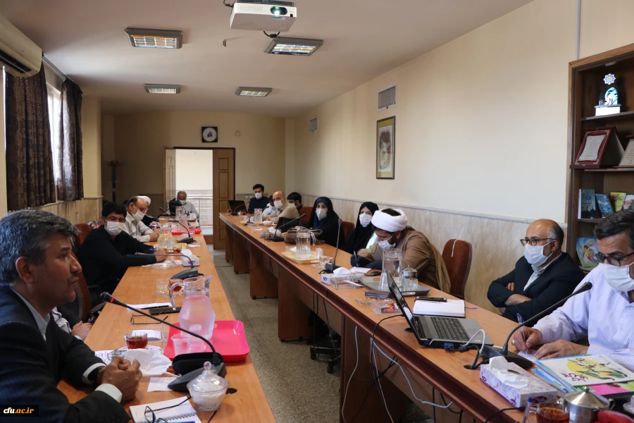 نشست رئیس و مسئولین دانشگاه فرهنگیان استان اصفهان با مدیر عامل و هئیت امناء بنیاد خیریه فرهنگی المهدی(ع) اصفهان 2