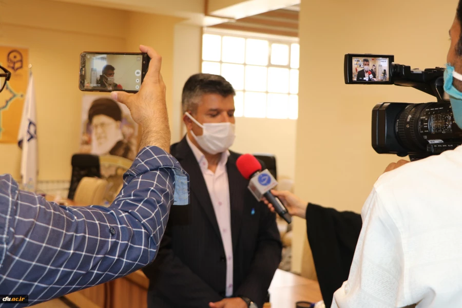 نشست خبری رئیس دانشگاه فرهنگیان استان اصفهان و آیین تجلیل از خبرنگاران 5
