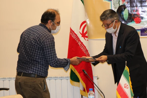 نشست خبری رئیس دانشگاه فرهنگیان استان اصفهان و آیین تجلیل از خبرنگاران 6