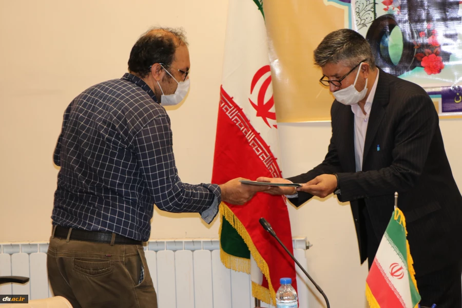 نشست خبری رئیس دانشگاه فرهنگیان استان اصفهان و آیین تجلیل از خبرنگاران 6