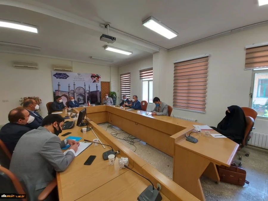 نشست تخصصی در خصوص بررسی و رفع موانع و مشکلات زمین های دانشگاه فرهنگیان استان سمنان 4