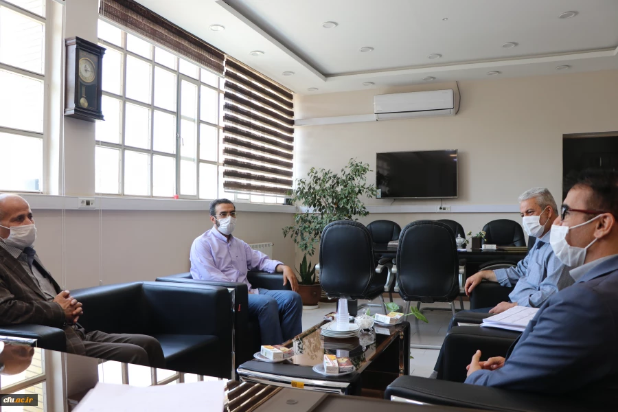 تجلیل و تقدیر از کارمند آزاده دانشگاه فرهنگیان استان اصفهان 3