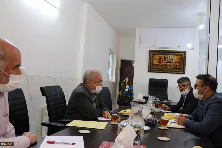 نشست رئیس دانشگاه فرهنگیان استان اصفهان با رئیس مجمع نمایندگان استان اصفهان 3