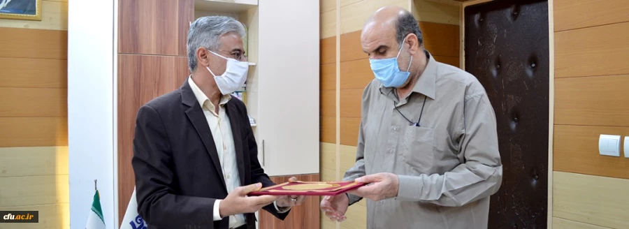تجلیل و تقدیر از استاد هیأت علمی استان خوزستان