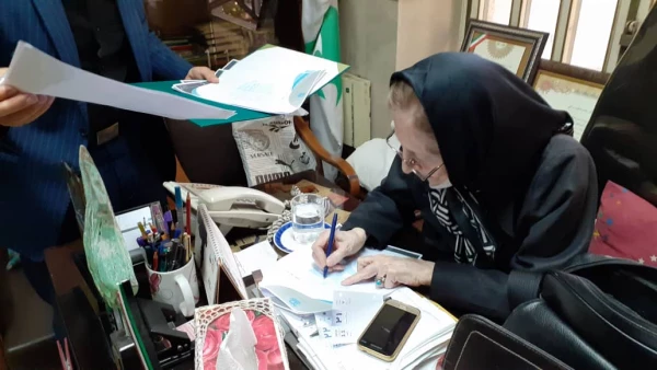 اهداء مبلغ سه میلیارد ریال توسط خیر اراکی جهت توسعه ساختمان آموزش پردیس حضرت زینب کبری(س)
 2