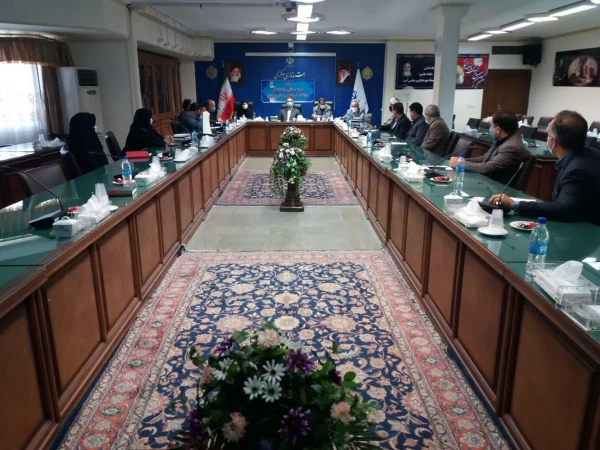 باید به دانشگاه فرهنگیان به عنوان یک مرکزی که برای تربیت دانش آموزان مربی تربیت می کند توجه ویژه شود
 2