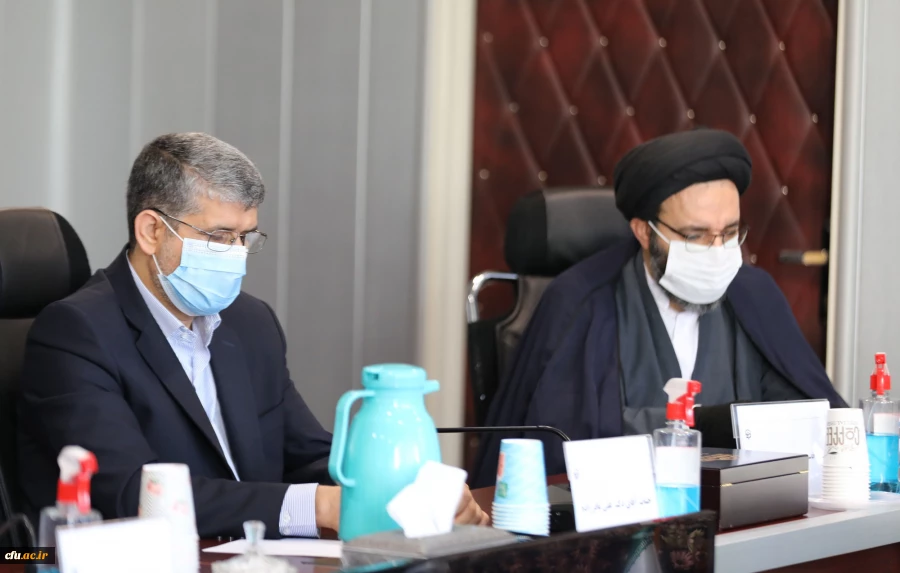 تعابیری نظیر«افسران سپاه پیشرفت کشور» که مقام معظم رهبری در مورد جایگاه و نقش معلم استفاده می کنند، به این برمی گردد که معلم یک عنصر بسیار مهم، اساسی،نقش آفرین و تأثیرگذار در عرصه تعلیم و تربیت است 2