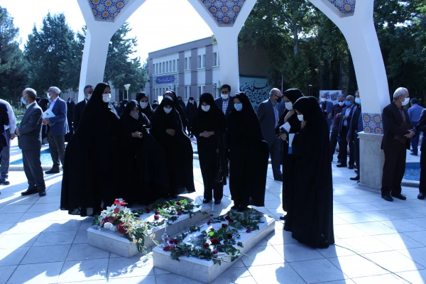 دفاع مقدس یک دانشگاه بود 7