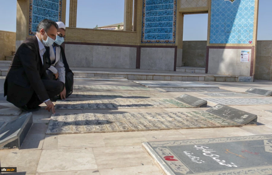 تجدید میثاق جمعی از دانشگاهیان دانشگاه فرهنگیان یزد با آرمان های شهدا 6