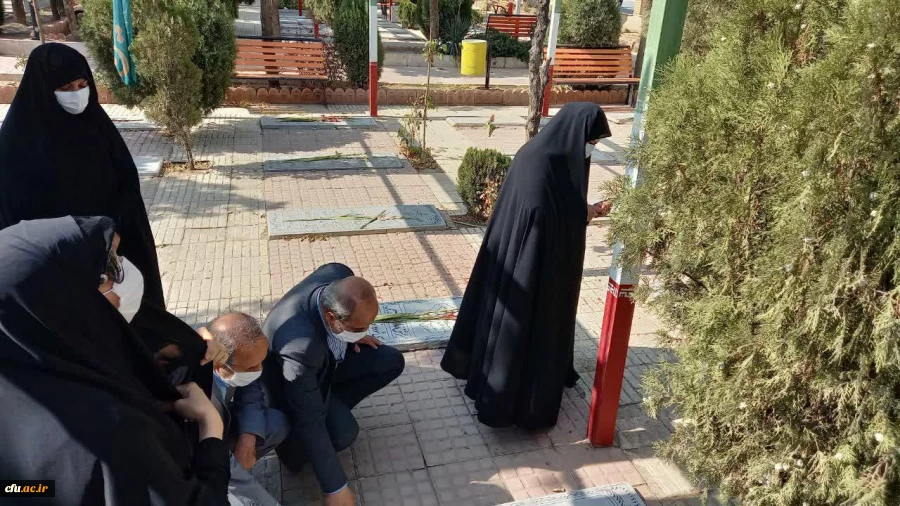 مراسم تجدید میثاق با آرمان های شهدا در دانشگاه فرهنگیان استان مرکزی برگزار شد
 5