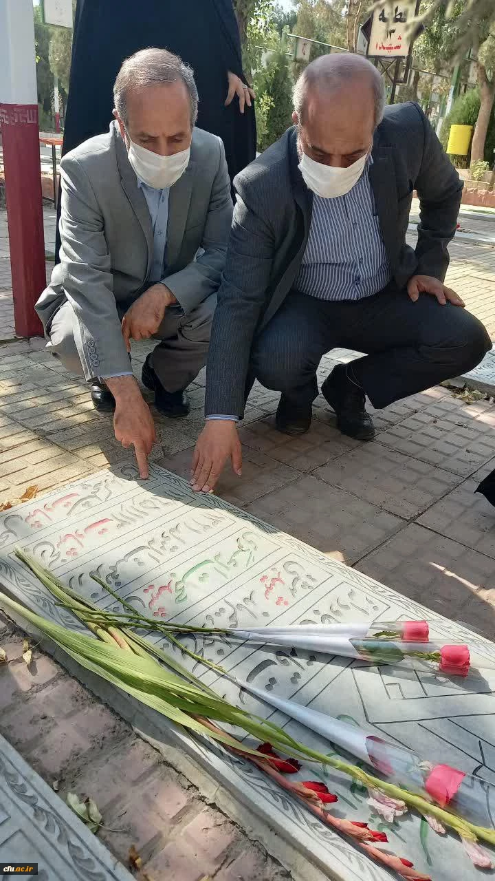 مراسم تجدید میثاق با آرمان های شهدا در دانشگاه فرهنگیان استان مرکزی برگزار شد
 6