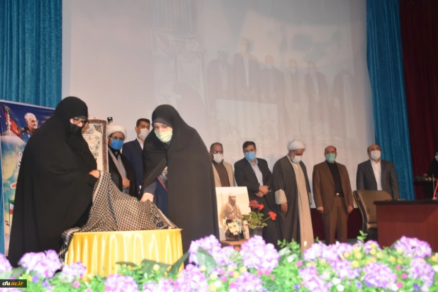 آیین گرامیداشت هفته دفاع مقدس و یادواره شهدای تربیت معلم استان تهران برگزار شد 5