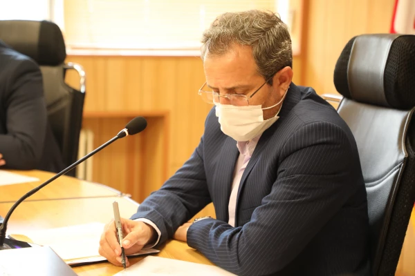 داشتن پژوهشگر خلاق و نوآور به حمایت مادی و معنوی ممتاز و ویژه نیاز دارد  4