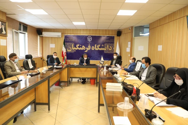 داشتن پژوهشگر خلاق و نوآور به حمایت مادی و معنوی ممتاز و ویژه نیاز دارد  5