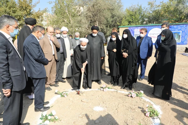 کلنگ احداث مسجد سپهبد شهید حاج قاسم سلیمانی در پردیس نسیبه استان تهران به زمین زده شد 5