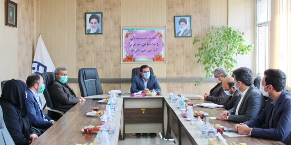 از چالش بی سوادی به سوی چالش بی مهارتی: معلم کارآفرین و مهارت محور قادر است دانش آموزان کارآفرین و توانمند تربیت کند. 3