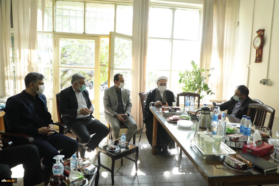 بازدید معاون حقوقی و امور مجلس آموزش و پرورش از مرکز شهید باهنر دانشگاه فرهنگیان