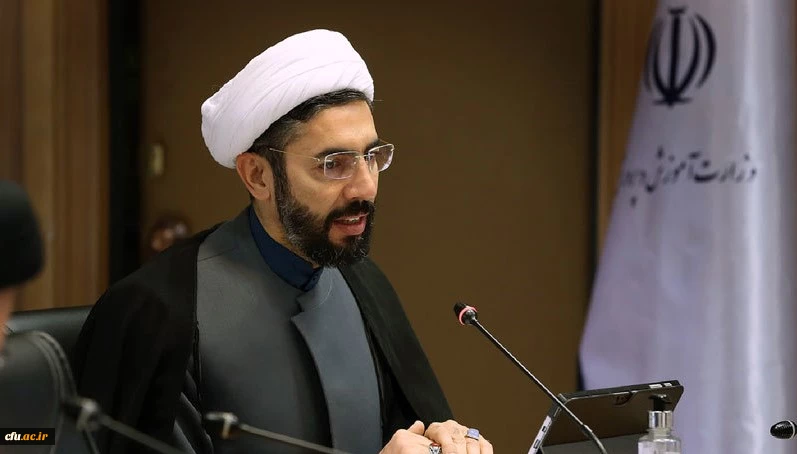 تربیت معلمان به عنوان رکن اصلی آموزش وپرورش در دانشگاه فرهنگیان اتفاق می افتد
 2