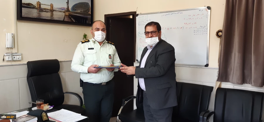 دیدار صمیمی حسن محمدپور سرپرست مدیریت امور پردیس های استان با سردار میر فیضی فرمانده انتظامی استان قم 4