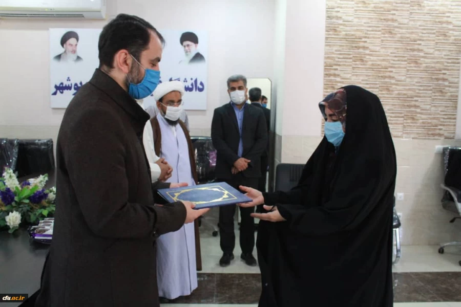 تکریم و معارفه مسئولان بسیج دانشجویی پردیس های دانشگاه فرهنگیان بوشهر برگزار شد
 7