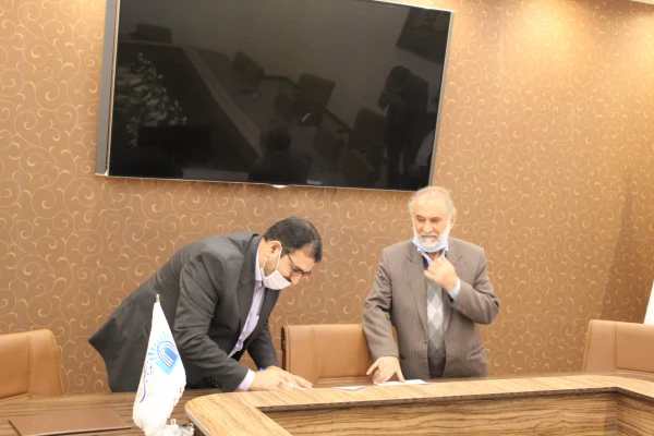 امضاء تفاهم نامه همکاری فی مابین دانشگاه فرهنگیان استان قم و موسسه نور المجتبی 3