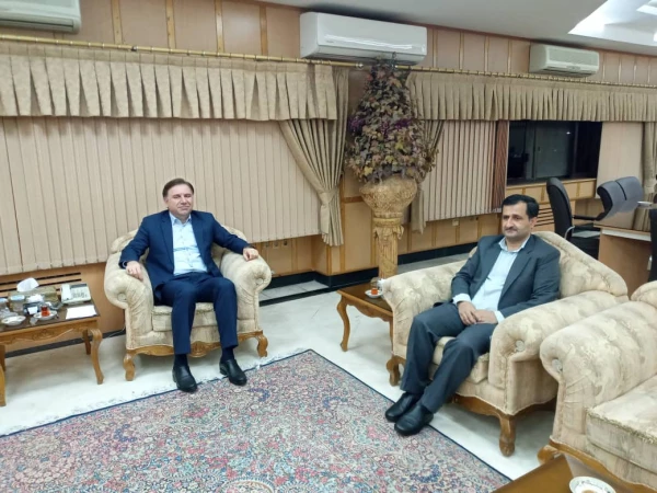 نشست  دکتر صفری سرپرست پردیس های استان گیلان با استاندارگیلان جهت توسعه فضای آموزشی 2